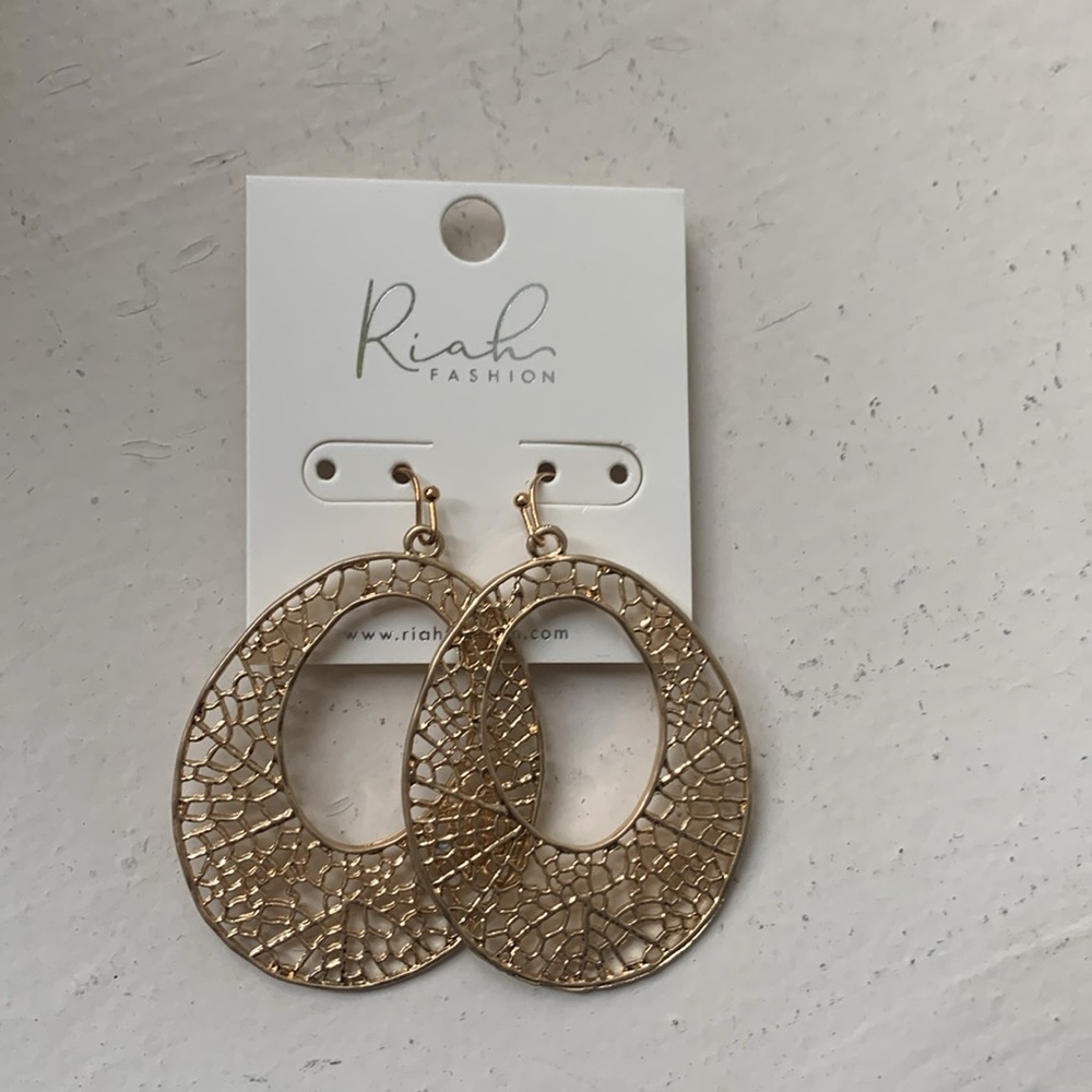 Gold Filigree Drop Earrings